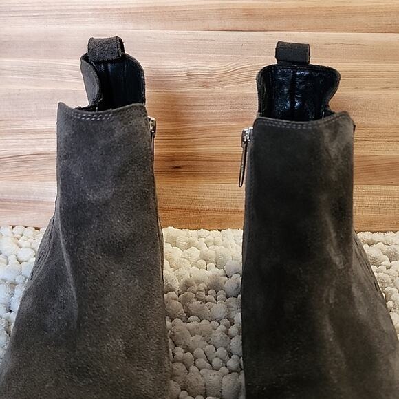 AQUATALIA STYLE CARMIE GREY ZIPPER CLOSURE HEEL BOOTIES WOMAN'S SIZE 9.5 NWOB - Picture 7 of 15